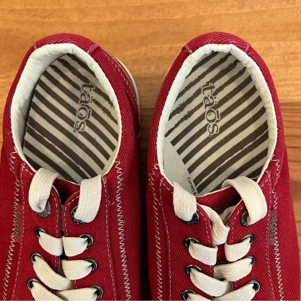 Taos Sneakers Womens 9 Red Canvas Lace Up Moc Star Walking Shoes Comfort Casual - Picture 14 of 15